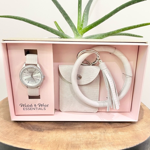 Accessories - Cream and silver watch and wrist essentials gift box set